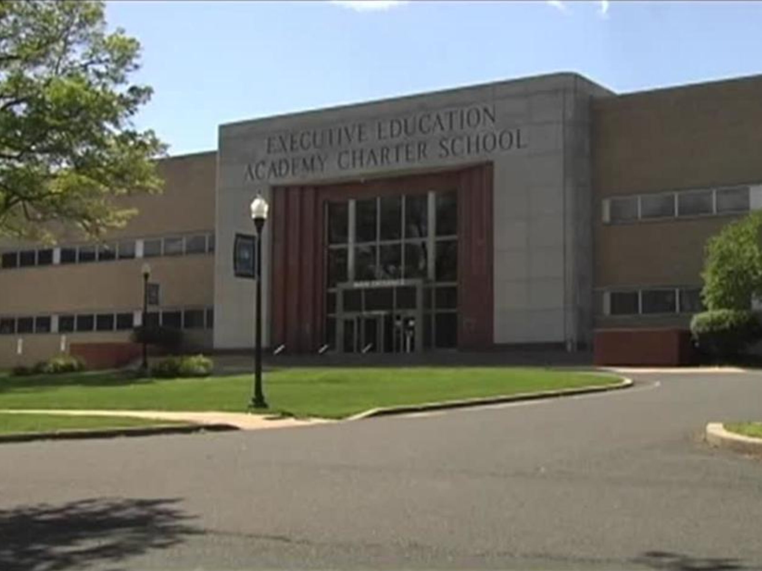 Read more about the article Executive Education Academy Charter School Gymnasium