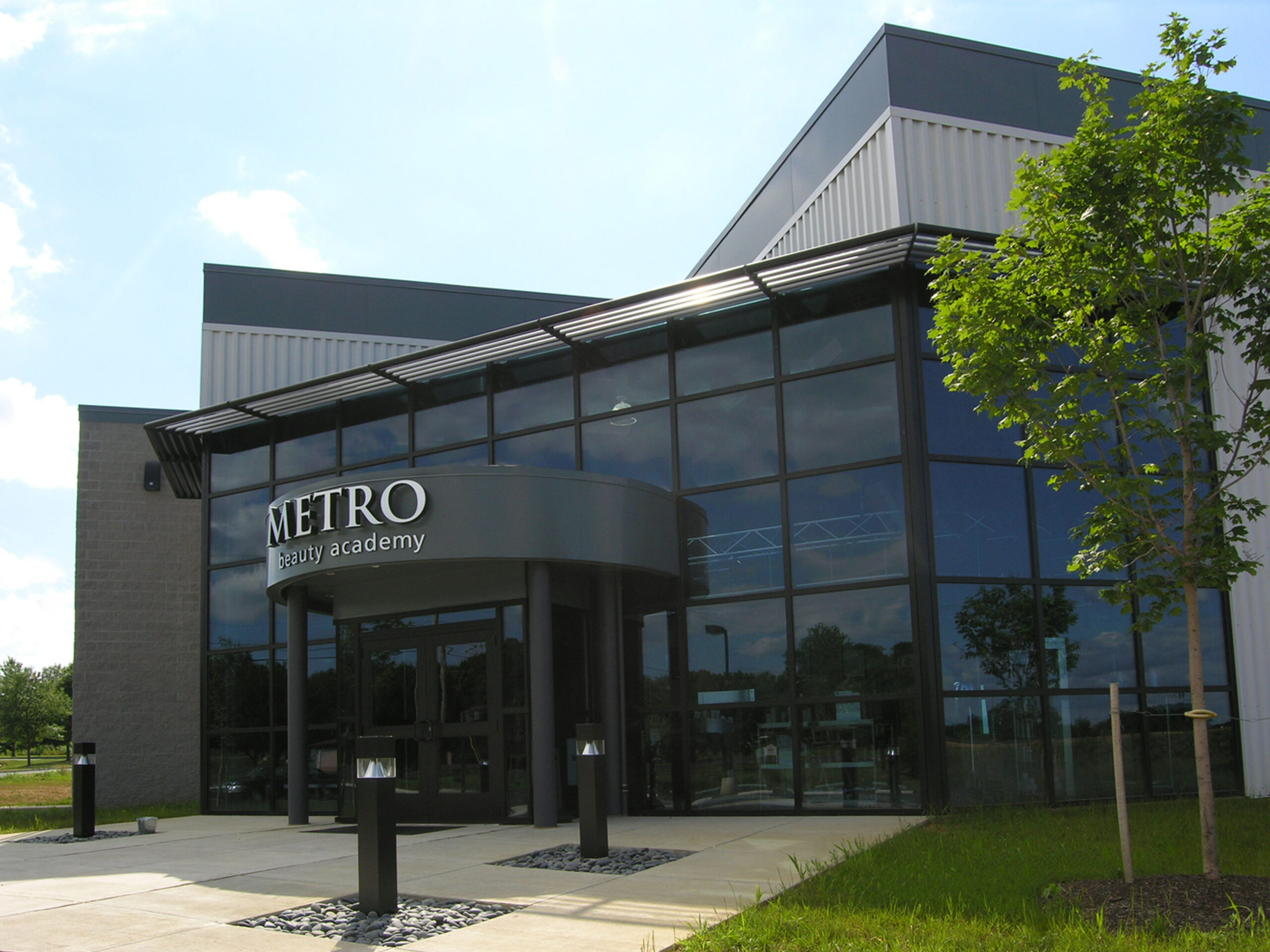 Read more about the article Metro Beauty Academy